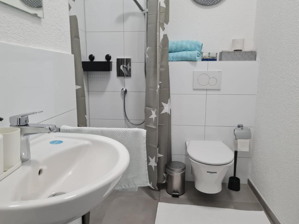 Mundelsheim Pension Am Rathaus, 24H Check-In المظهر الخارجي الصورة