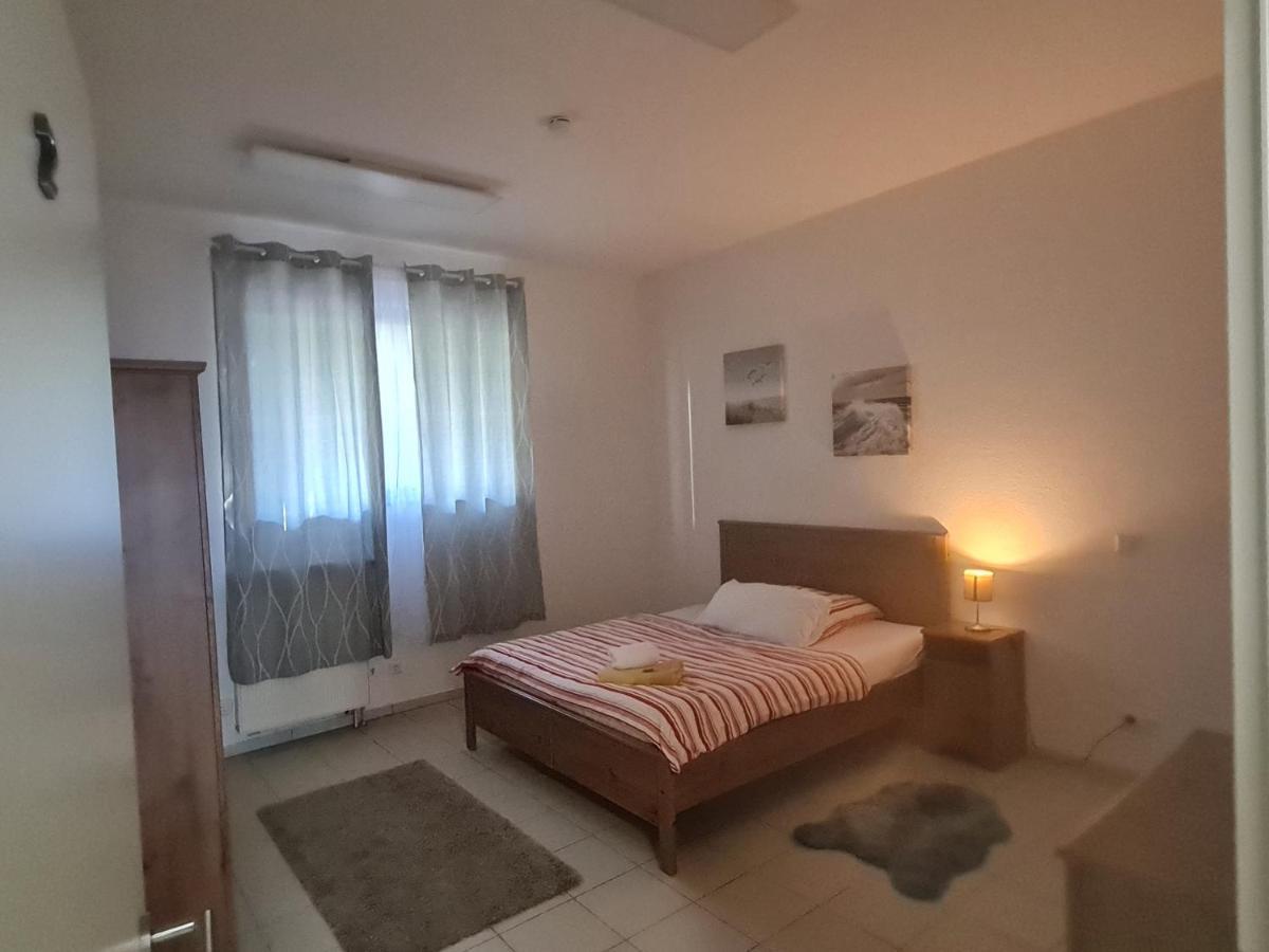 Mundelsheim Pension Am Rathaus, 24H Check-In المظهر الخارجي الصورة
